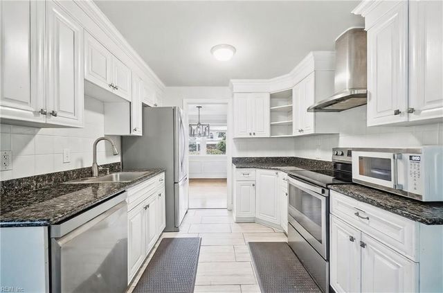 653 Edwin DR, Virginia Beach, VA 23462