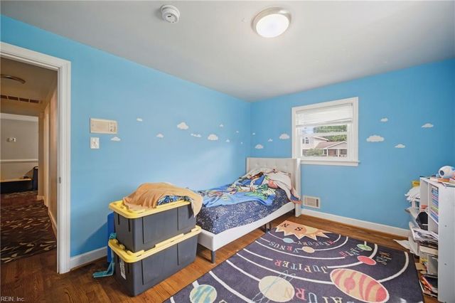 653 Edwin DR, Virginia Beach, VA 23462