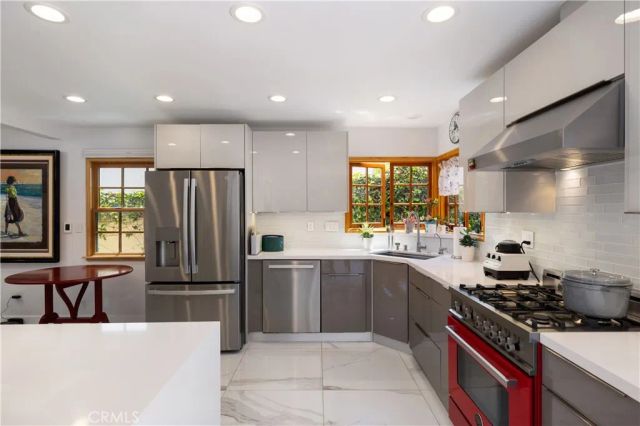 111 Via Ravenna, Newport Beach, CA 92663