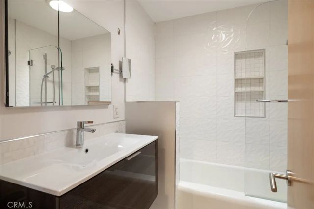 111 Via Ravenna, Newport Beach, CA 92663