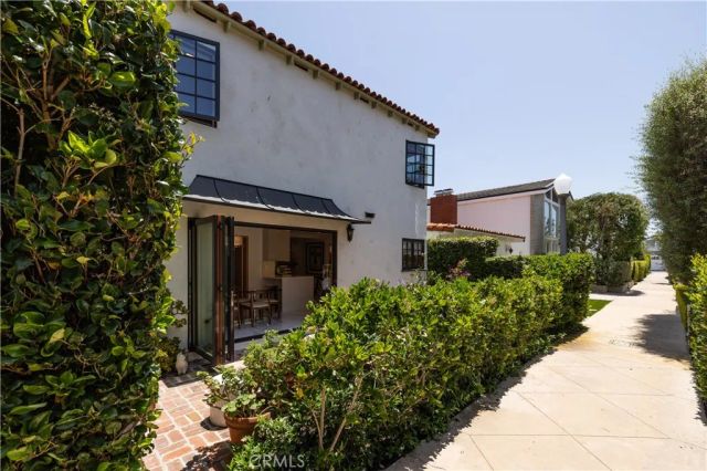 111 Via Ravenna, Newport Beach, CA 92663
