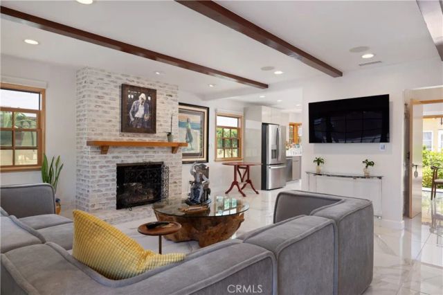 111 Via Ravenna, Newport Beach, CA 92663