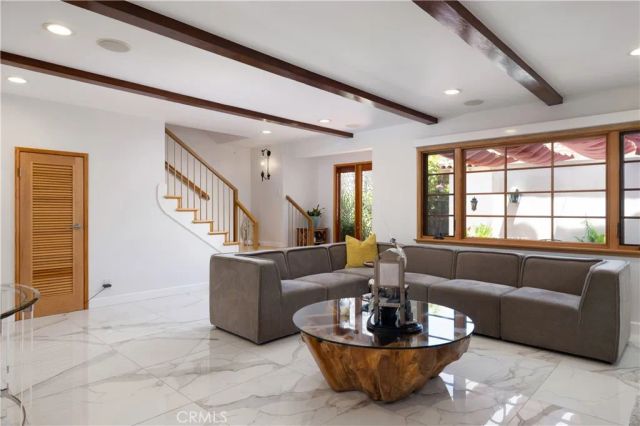 111 Via Ravenna, Newport Beach, CA 92663