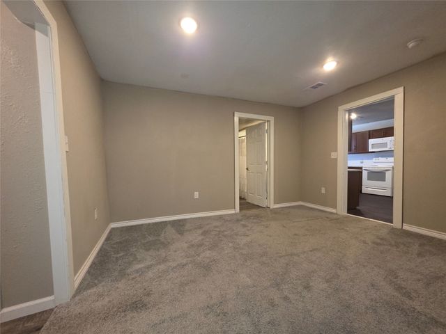 409 E Houston Street, Mexia, TX 76667