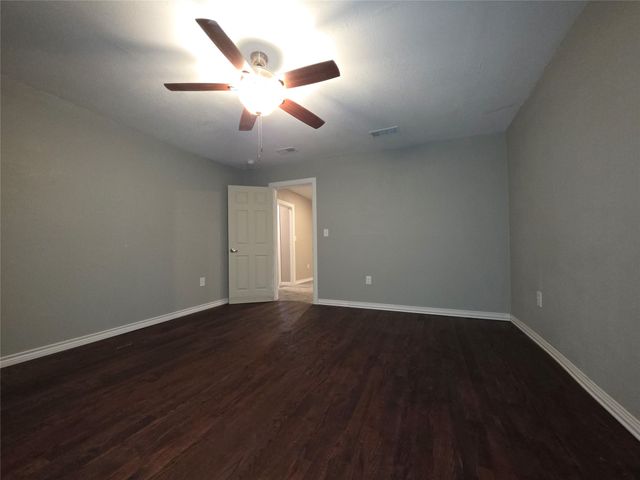 409 E Houston Street, Mexia, TX 76667