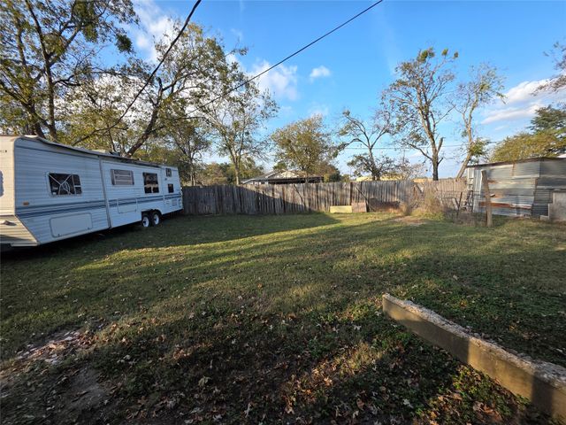 409 E Houston Street, Mexia, TX 76667