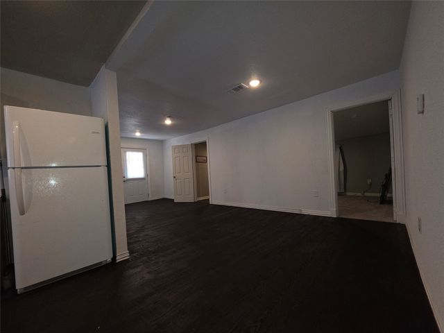 409 E Houston Street, Mexia, TX 76667