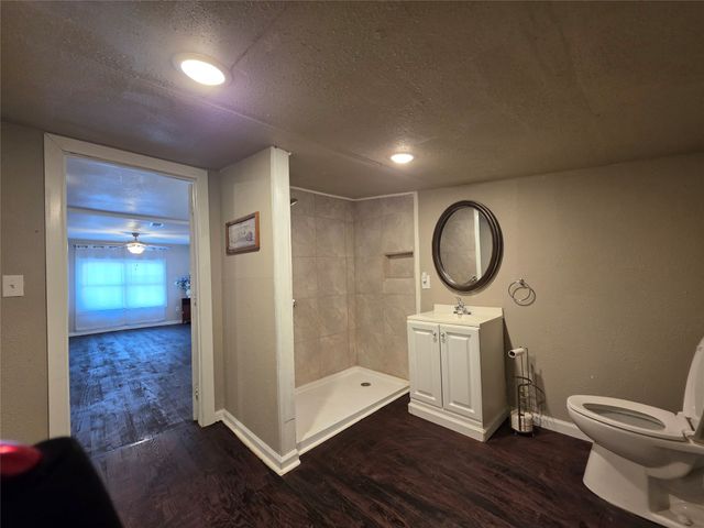 409 E Houston Street, Mexia, TX 76667