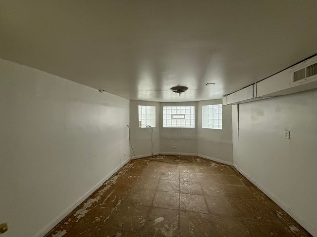 3906 W Flournoy Street, Chicago, IL 60624