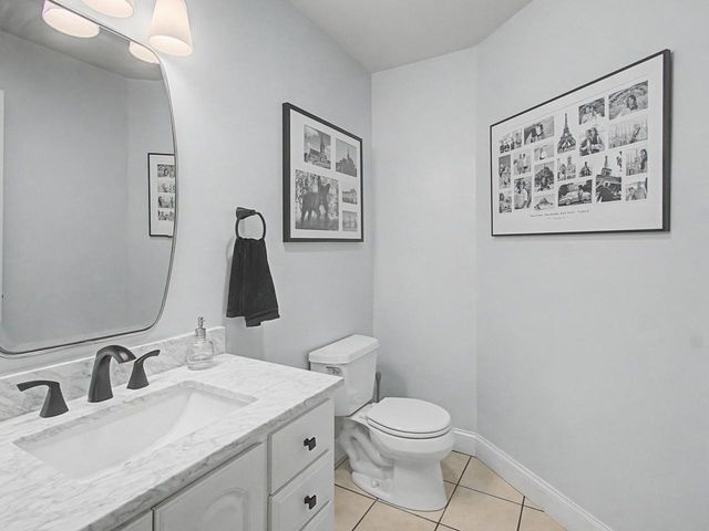 2 Sleepy Hollow Road, Essex, VT 05452