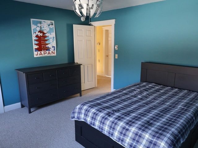 2 Sleepy Hollow Road, Essex, VT 05452