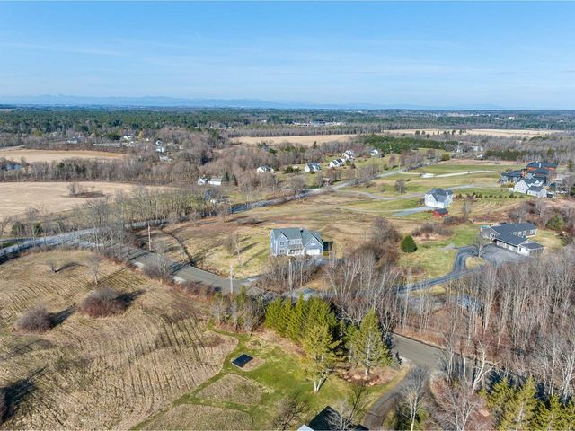 2 Sleepy Hollow Road, Essex, VT 05452