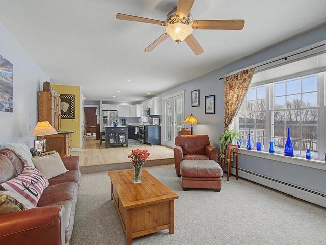 2 Sleepy Hollow Road, Essex, VT 05452