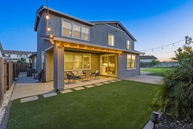 7487 Amonde Way, Elk Grove, CA 95757