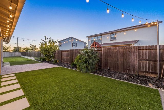7487 Amonde Way, Elk Grove, CA 95757