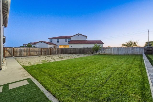 7487 Amonde Way, Elk Grove, CA 95757