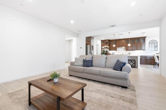 7487 Amonde Way, Elk Grove, CA 95757