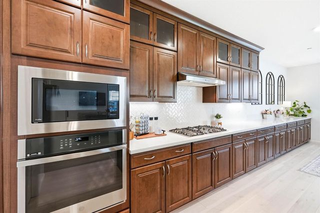 7487 Amonde Way, Elk Grove, CA 95757