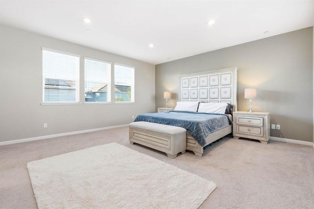 7487 Amonde Way, Elk Grove, CA 95757