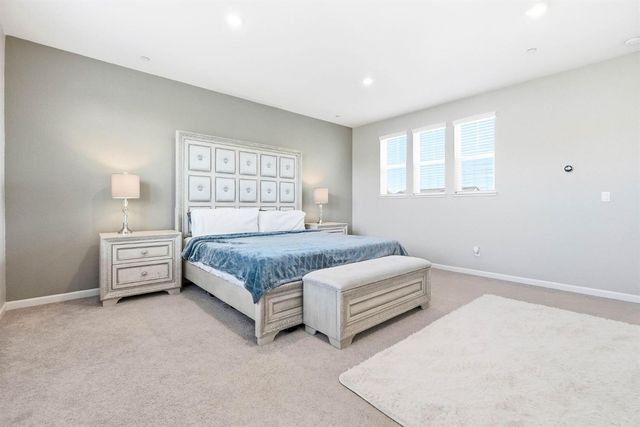 7487 Amonde Way, Elk Grove, CA 95757