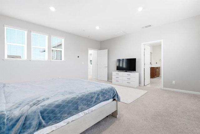 7487 Amonde Way, Elk Grove, CA 95757