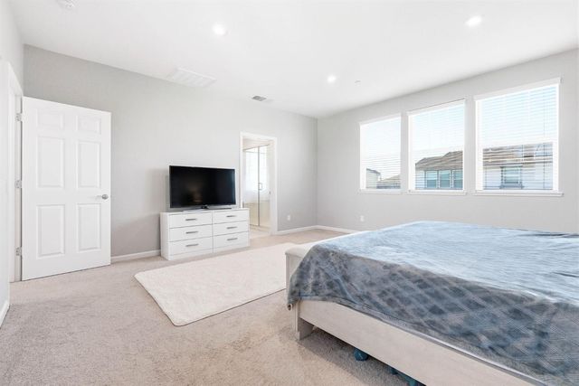 7487 Amonde Way, Elk Grove, CA 95757