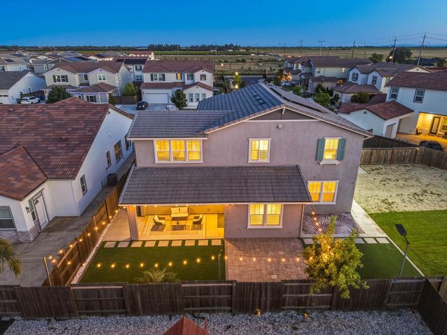 7487 Amonde Way, Elk Grove, CA 95757