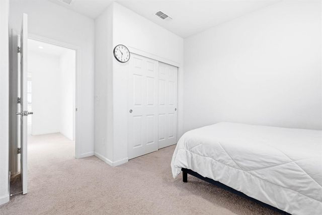 7487 Amonde Way, Elk Grove, CA 95757
