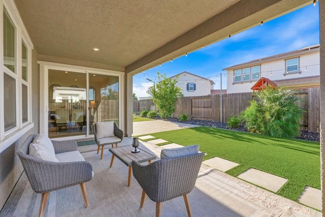 7487 Amonde Way, Elk Grove, CA 95757