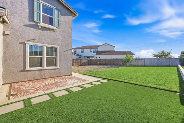 7487 Amonde Way, Elk Grove, CA 95757