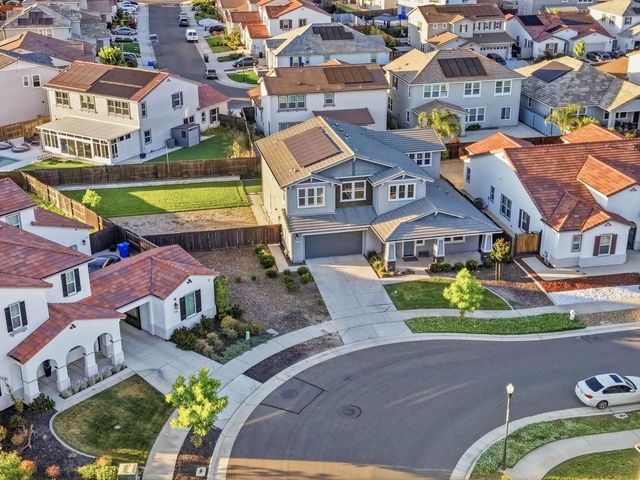 7487 Amonde Way, Elk Grove, CA 95757