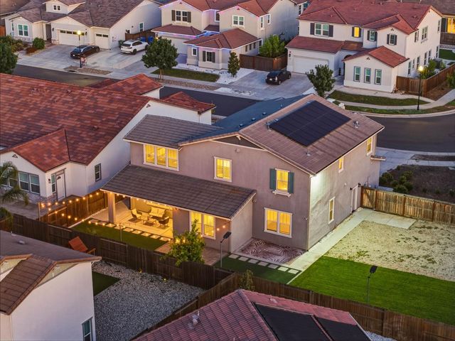 7487 Amonde Way, Elk Grove, CA 95757