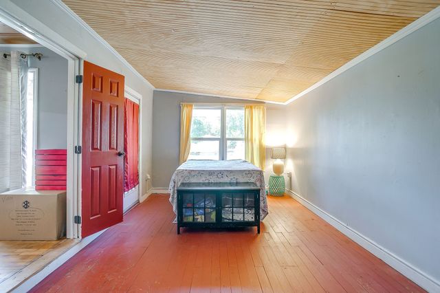 1005 Usher Street, Benbrook, TX 76126