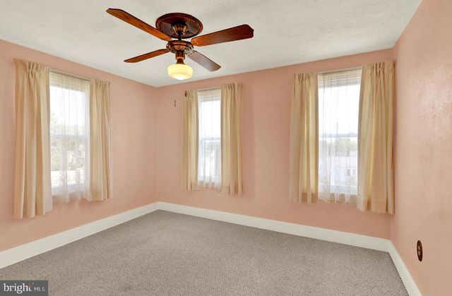 1153 OLD FRITZTOWN RD, Reading, PA 19608