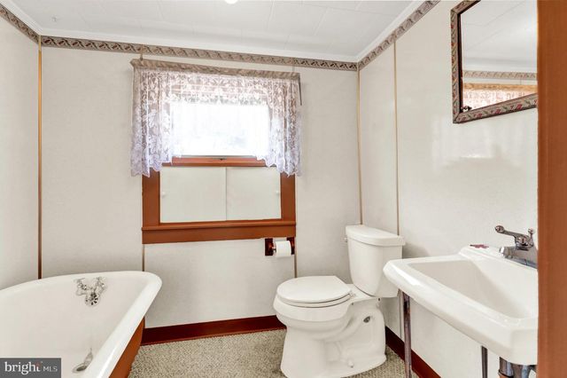1153 OLD FRITZTOWN RD, Reading, PA 19608