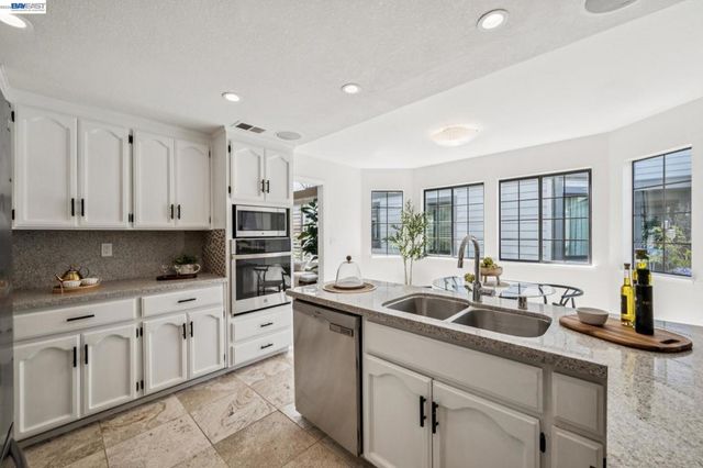 151 PURCELL DRIVE, Alameda, CA 94502