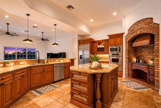 4051 E RIDGEVIEW Drive, Davie, FL 33330