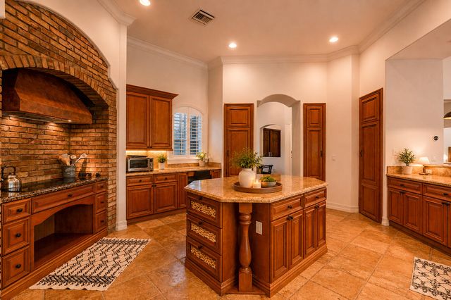 4051 E RIDGEVIEW Drive, Davie, FL 33330