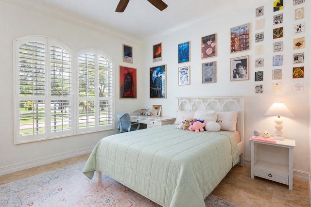 4051 E RIDGEVIEW Drive, Davie, FL 33330