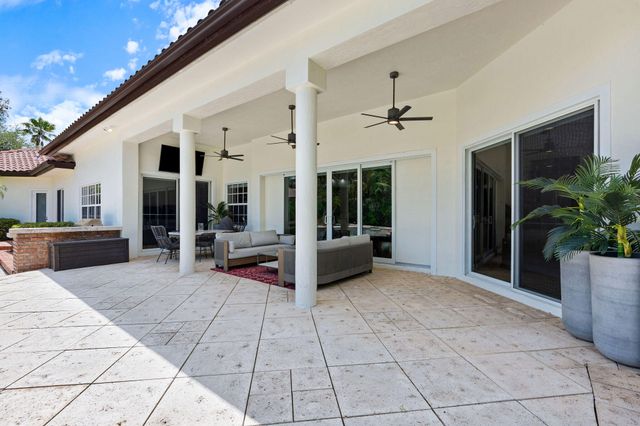4051 E RIDGEVIEW Drive, Davie, FL 33330