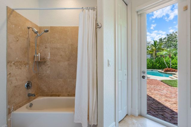 4051 E RIDGEVIEW Drive, Davie, FL 33330