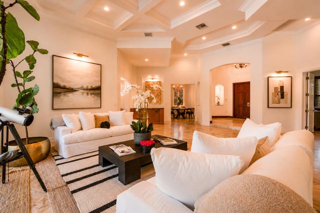 4051 E RIDGEVIEW Drive, Davie, FL 33330