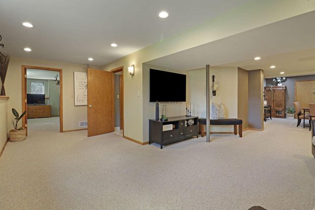 9200 44th STREET, Franklin, WI 53132