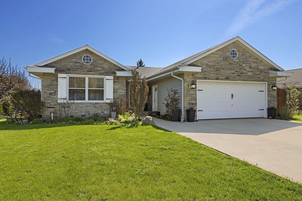 9200 44th STREET, Franklin, WI 53132