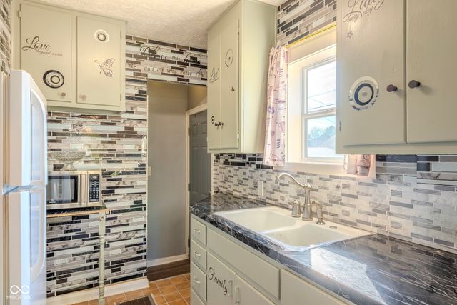 825 Kappes Street, Indianapolis, IN 46221