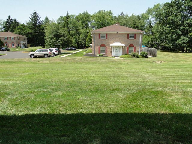 15 KEARNEY DR, North Wales, PA 19454
