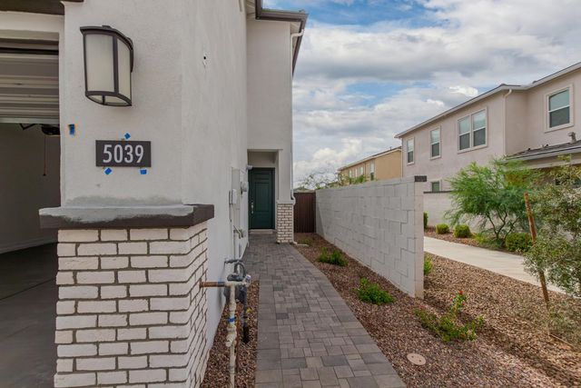 5039 E Campo Bello Drive, Scottsdale, AZ 85254