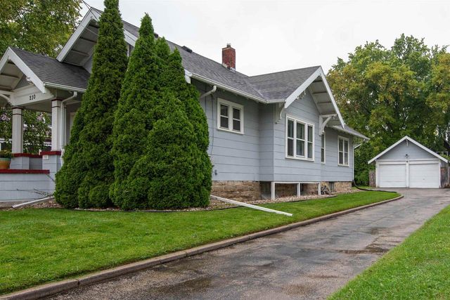 230 E IRVING AVENUE, Oshkosh, WI 54901