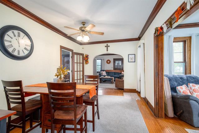 230 E IRVING AVENUE, Oshkosh, WI 54901