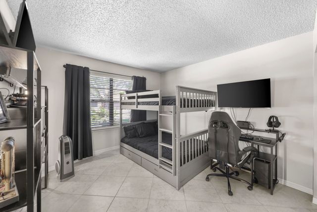 39 Bethesda Park Circle L39, Boynton Beach, FL 33435